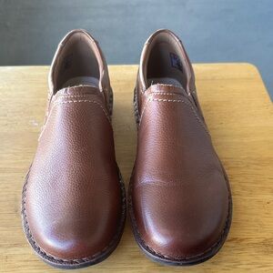 Women’s Clark’s Brown Leather Slip-On Shoes